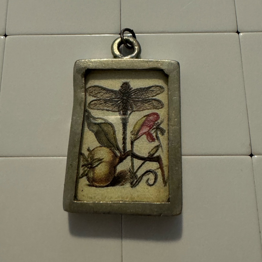 Women’s Dragonfly Pendant